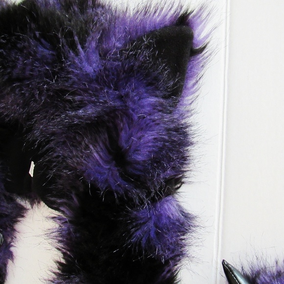 Fluffy Animal Hood Scarf With Paws - Picture 7 of 8